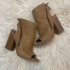 DOLCE VITA Womens Peep Toe Block High Heel Suede Zipper Ankle Booties Tan Size 6